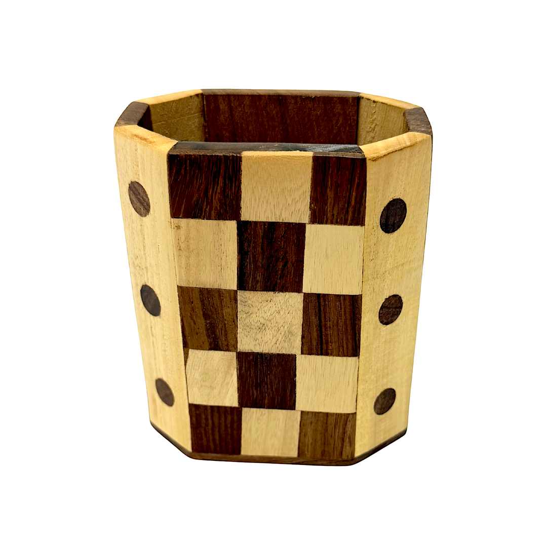 Pen Holder with Check Design